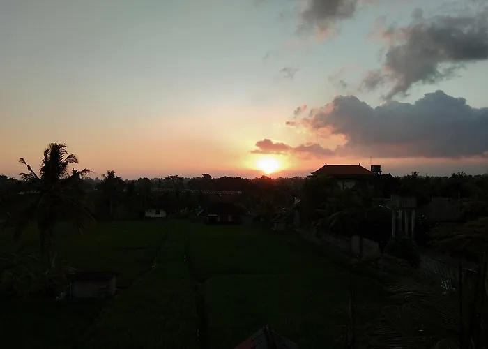 Purnama Di Bisma Убуд